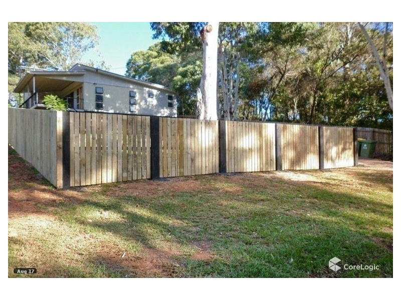 155 LUCAS DR, Lamb Island QLD 4184