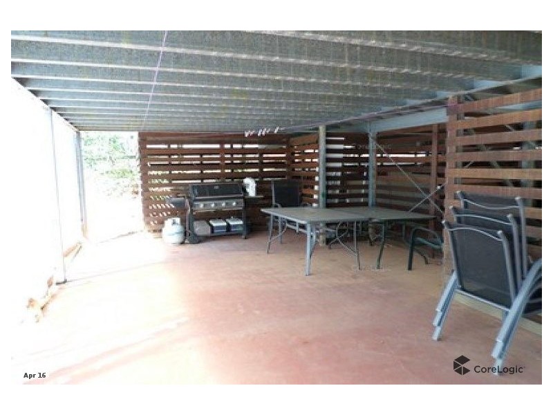 155 LUCAS DR, Lamb Island QLD 4184