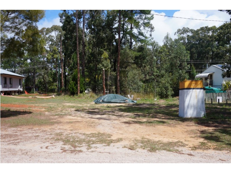8 Sentosa Terrace, Macleay Island QLD 4184