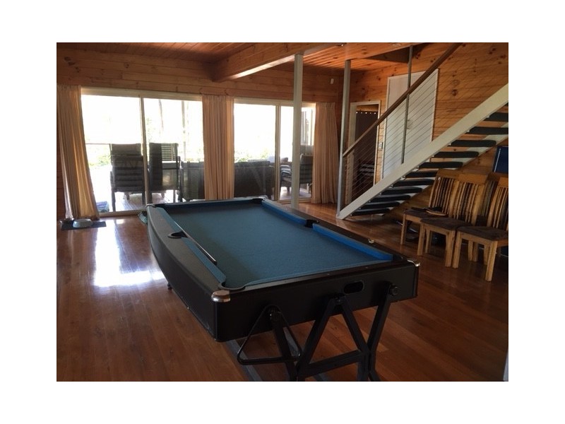 28 Blue Bay Crescent, Macleay Island QLD 4184