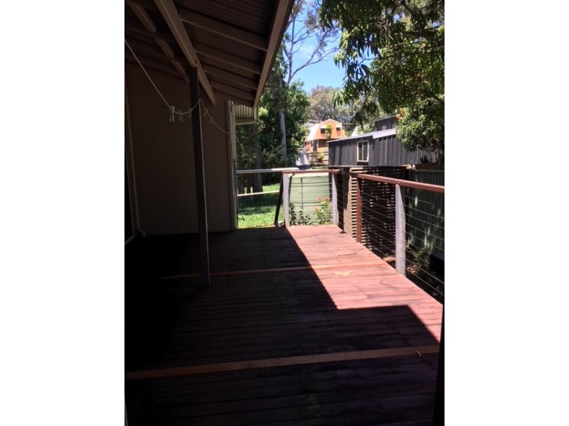 28 Blue Bay Crescent, Macleay Island QLD 4184