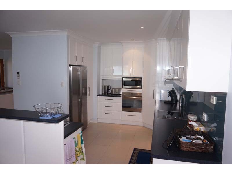 206 Kate Street, Macleay Island QLD 4184
