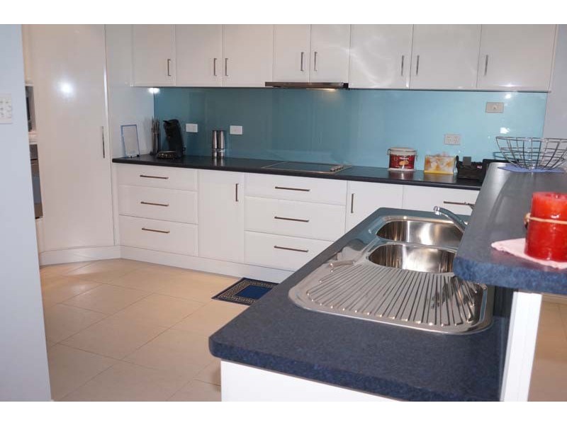 206 Kate Street, Macleay Island QLD 4184