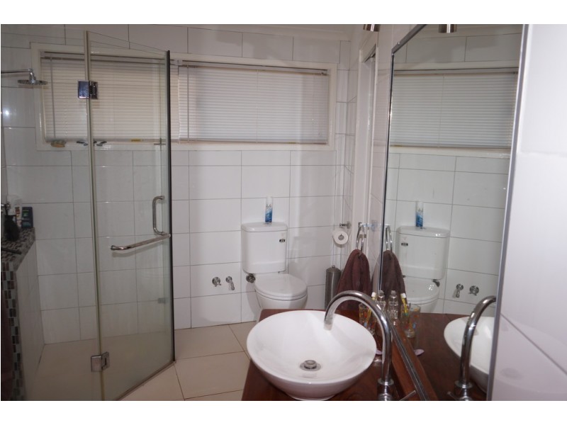 7 Cooee St, Macleay Island QLD 4184