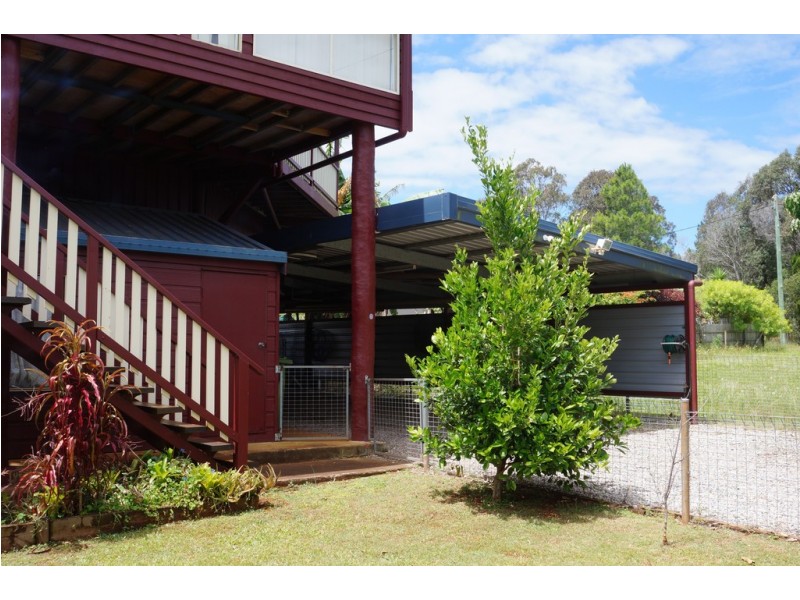 7 Cooee St, Macleay Island QLD 4184