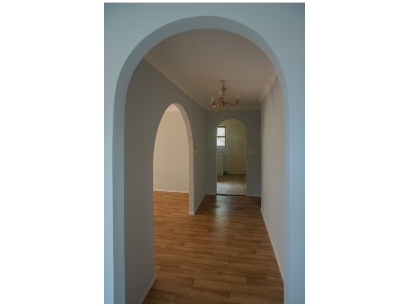 21 LEONIE CRESCENT, Lamb Island QLD 4184