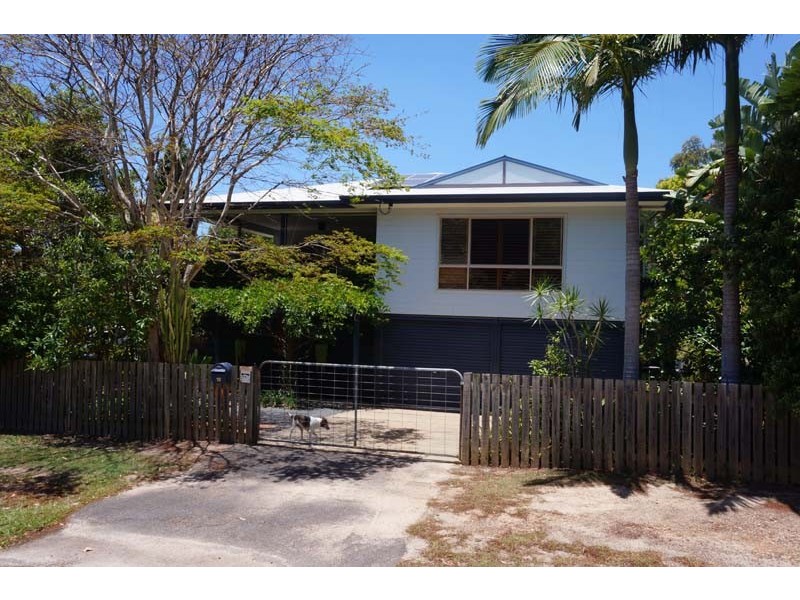 18 GEORGE ST, Macleay Island QLD 4184
