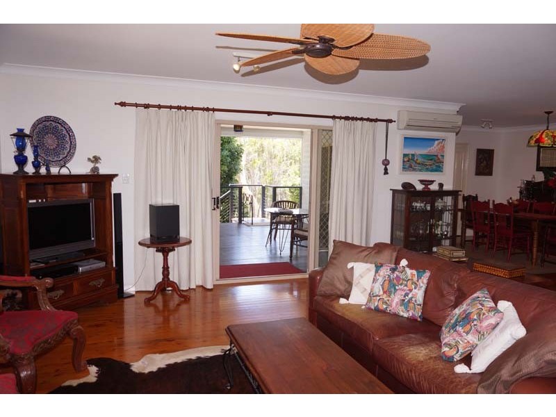 18 GEORGE ST, Macleay Island QLD 4184