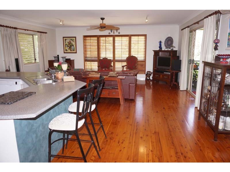 18 GEORGE ST, Macleay Island QLD 4184