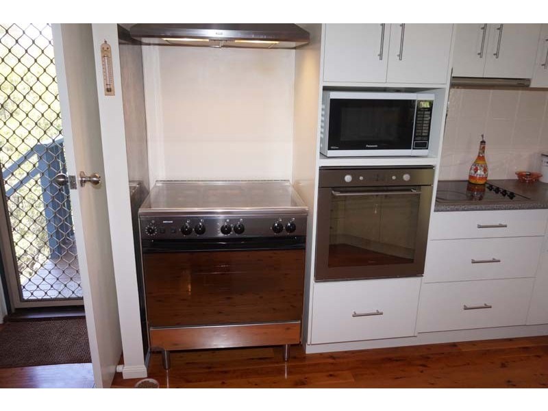 18 GEORGE ST, Macleay Island QLD 4184