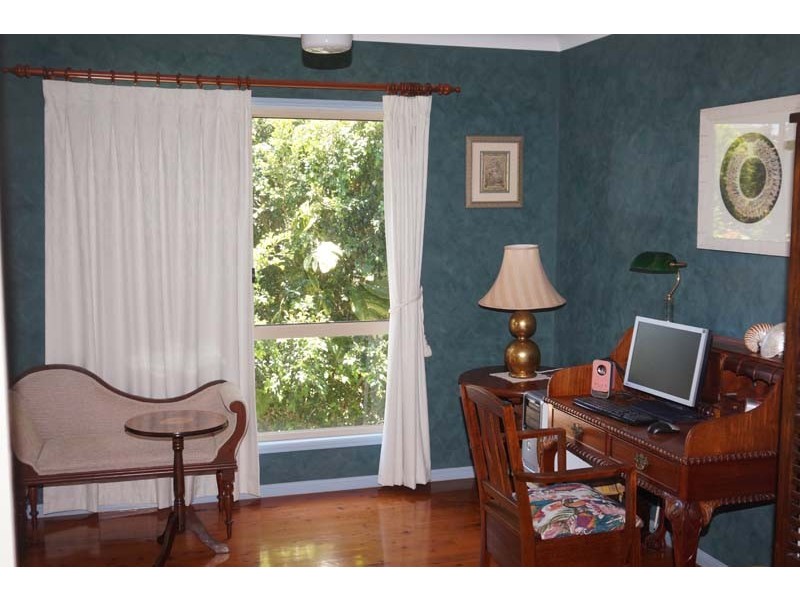 18 GEORGE ST, Macleay Island QLD 4184