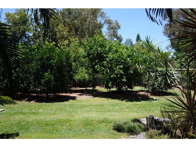 18 GEORGE ST, Macleay Island QLD 4184