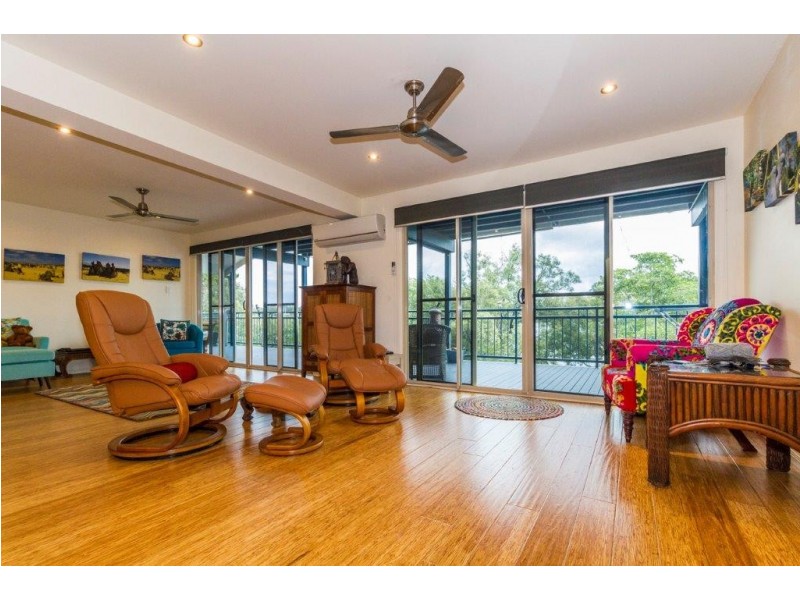 20 Calm Waters Crescent, Macleay Island QLD 4184