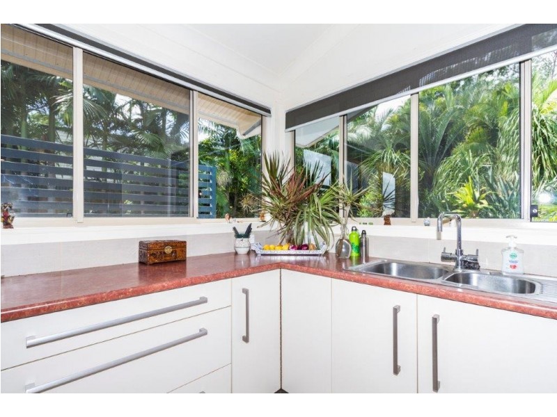 20 Calm Waters Crescent, Macleay Island QLD 4184