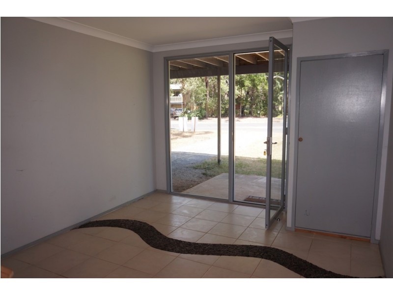 2 Citron St, Macleay Island QLD 4184