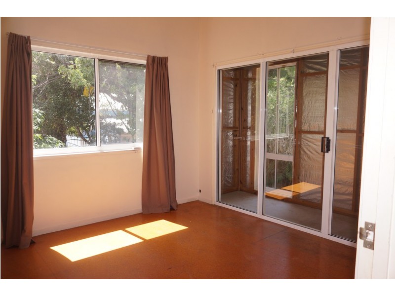 2 Citron St, Macleay Island QLD 4184