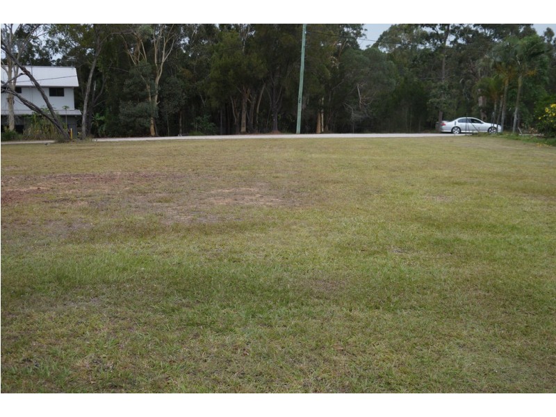 27 Lakeside Avenue, Macleay Island QLD 4184