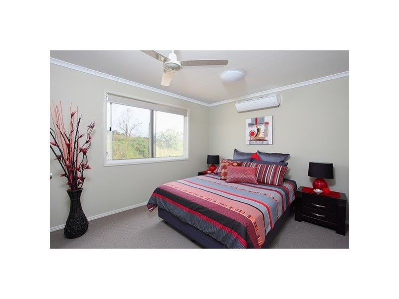 11 Shelly, Lamb Island QLD 4184