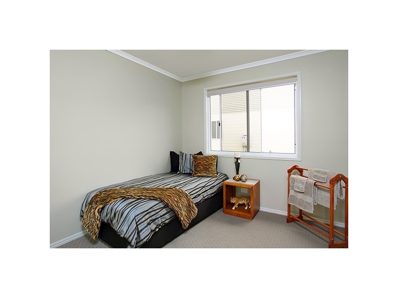 11 Shelly, Lamb Island QLD 4184