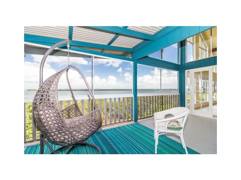 14 Emily Cresent, Macleay Island QLD 4184