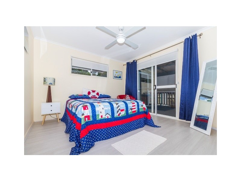 14 Emily Cresent, Macleay Island QLD 4184