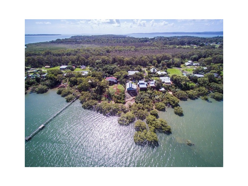 14 Emily Cresent, Macleay Island QLD 4184