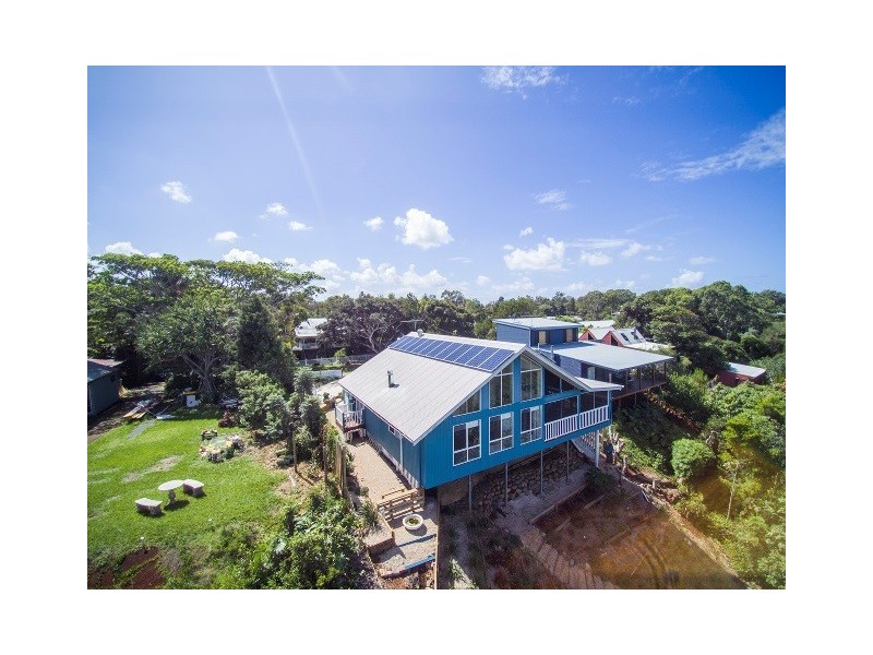 14 Emily Cresent, Macleay Island QLD 4184