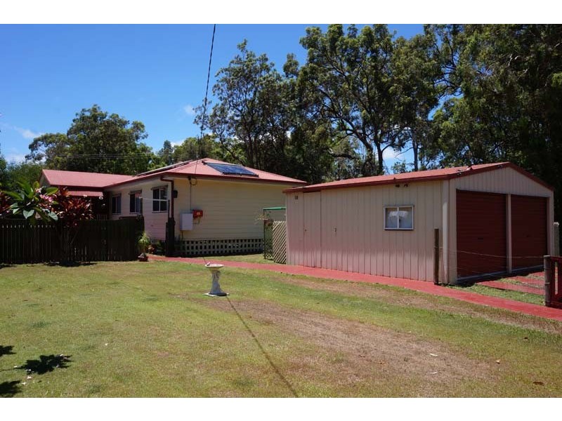 7 ROBIN ST, Macleay Island QLD 4184