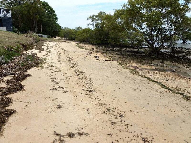 26 KIM CRESCENT, Macleay Island QLD 4184