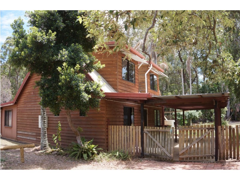 15 Pecan Street, Macleay Island QLD 4184