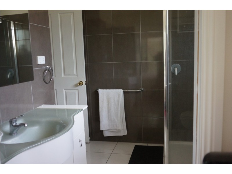 10 Tukkeri, Macleay Island QLD 4184