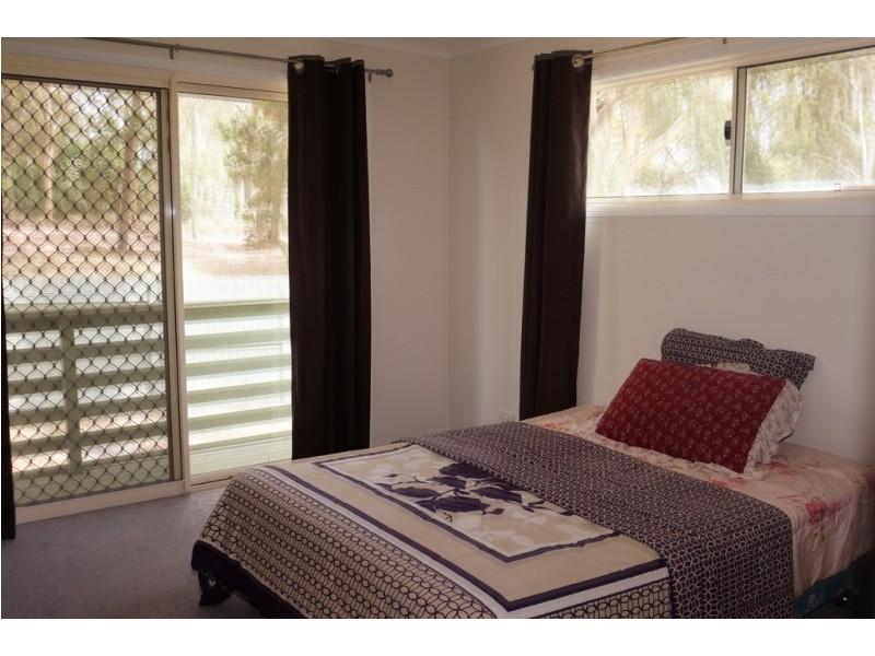 10 Tukkeri, Macleay Island QLD 4184