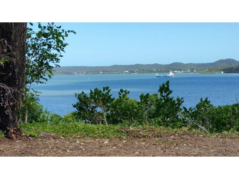 32 tina ave, Lamb Island QLD 4184