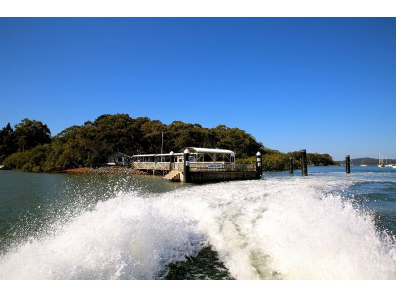 32 tina ave, Lamb Island QLD 4184