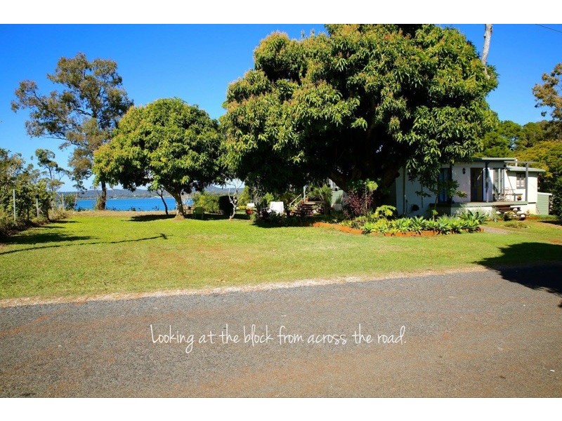 32 tina ave, Lamb Island QLD 4184