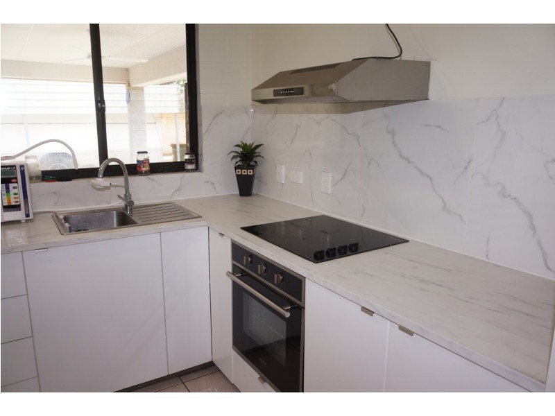 4 Citron St, Macleay Island QLD 4184