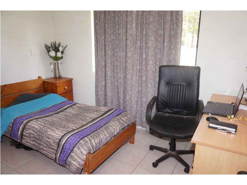 4 Citron St, Macleay Island QLD 4184