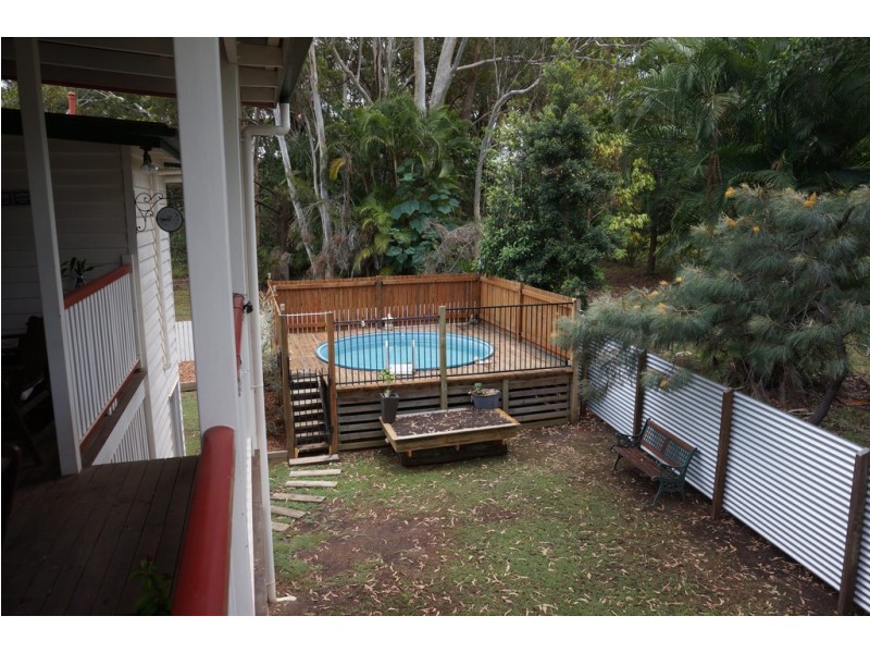 17 Pecan St, Macleay Island QLD 4184