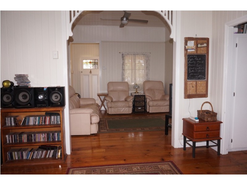 17 Pecan St, Macleay Island QLD 4184