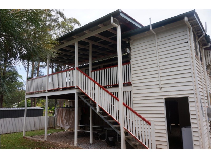 17 Pecan St, Macleay Island QLD 4184