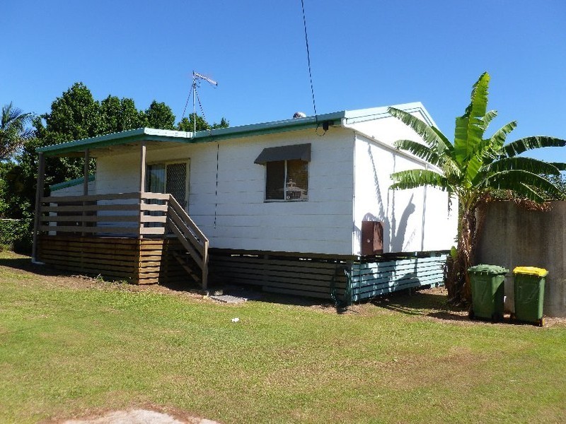 17 SQUIRE STREET, Macleay Island QLD 4184