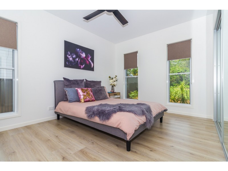 59 Western Rd, Macleay Island QLD 4184