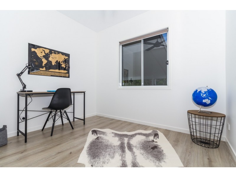 59 Western Rd, Macleay Island QLD 4184