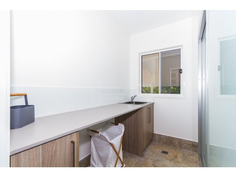 59 Western Rd, Macleay Island QLD 4184