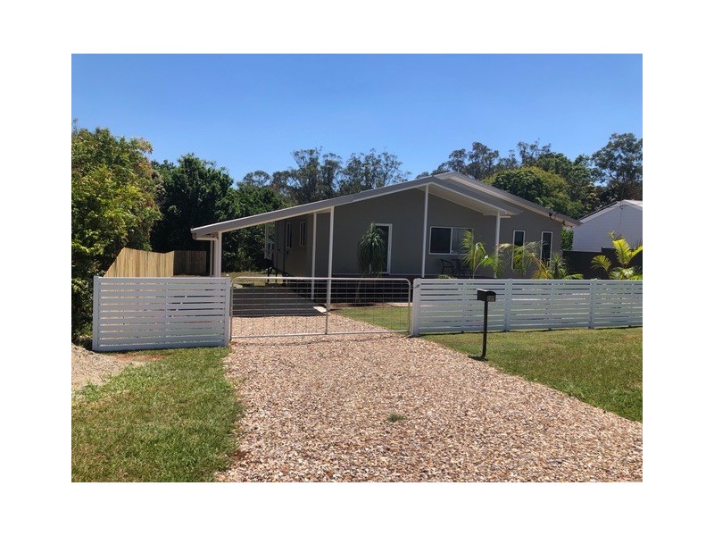 59 Western Rd, Macleay Island QLD 4184