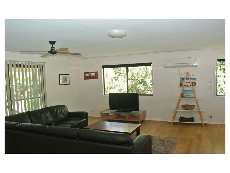 39 WESTERN ROAD, Macleay Island QLD 4184