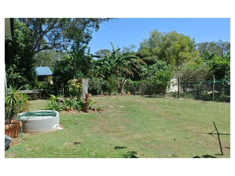 39 WESTERN ROAD, Macleay Island QLD 4184
