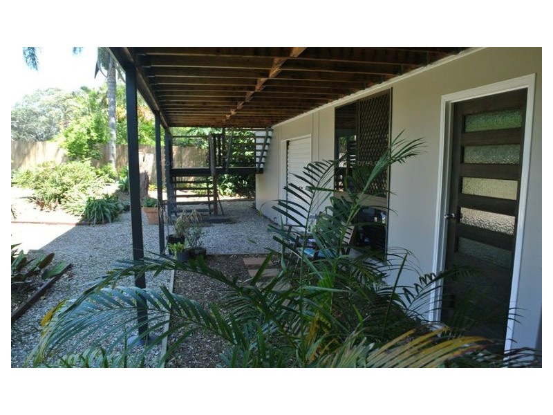 39 WESTERN ROAD, Macleay Island QLD 4184