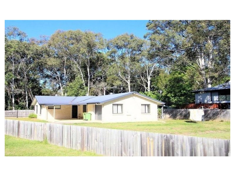 10 Pecan St, Macleay Island QLD 4184