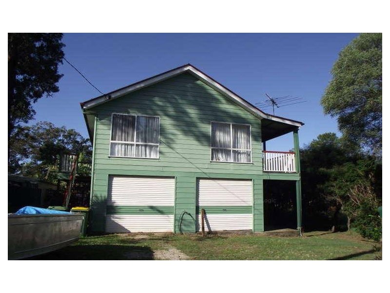 17 HALCYON STREET, Lamb Island QLD 4184